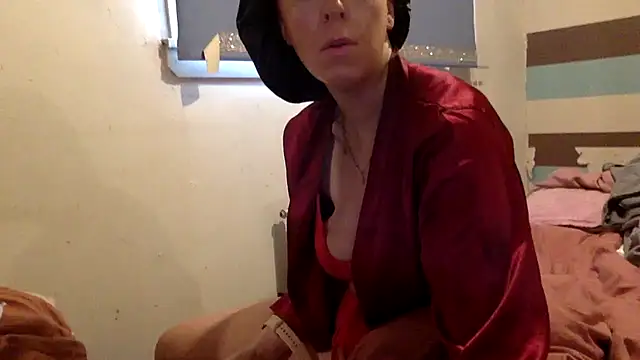 Snapshot of Bellababexox_ chatting on September 14, 2025, 4:28 pm Bellababexox online show from September 14, 2025, 4:28 pm