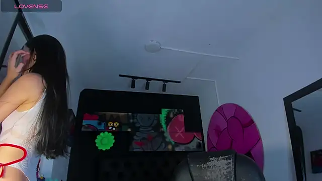 miIa bratz online show from February 17, 2026, 7:31 pm