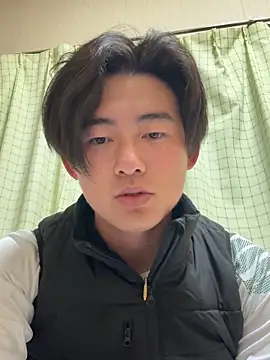 Snapshot of shoma2003 chatting on March 7, 2026, 11:29 am shoma2003 online show from March 7, 2026, 11:29 am