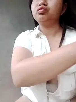 Snapshot of girl-babi chatting on July 5, 2026, 11:34 pm girl-babi online show from July 5, 2026, 11:34 pm
