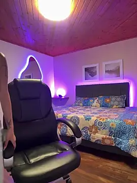 Isabella18 pink online show from February 2, 2026, 6:17 pm