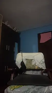 lindasyt online show from November 26, 2025, 3:07 am