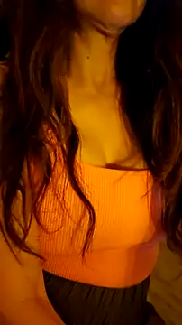 Snapshot of LeemaBean chatting on October 1, 2025, 3:23 am LeemaBean online show from October 1, 2025, 3:23 am