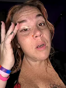 Courdles online show from November 5, 2025, 5:02 pm