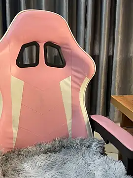 Snapshot of Orianna69 chatting on December 1, 2025, 2:38 am Orianna69 online show from December 1, 2025, 2:38 am