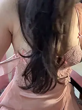 Snapshot of Orianna69 chatting on December 17, 2025, 2:06 am Orianna69 online show from December 17, 2025, 2:06 am