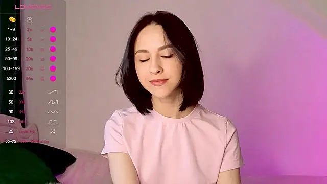 MiaSweetasHoney online show from November 5, 2025, 6:24 am