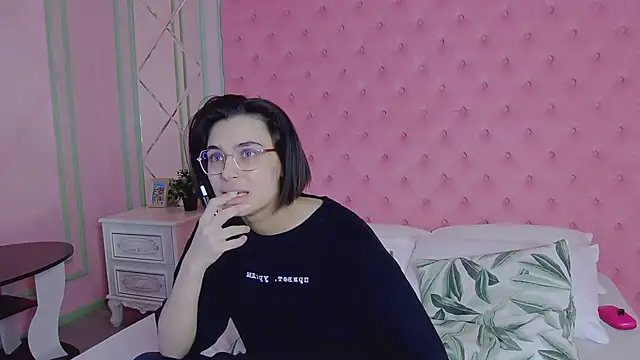 VioletAsh online show from March 1, 2026, 5:09 am