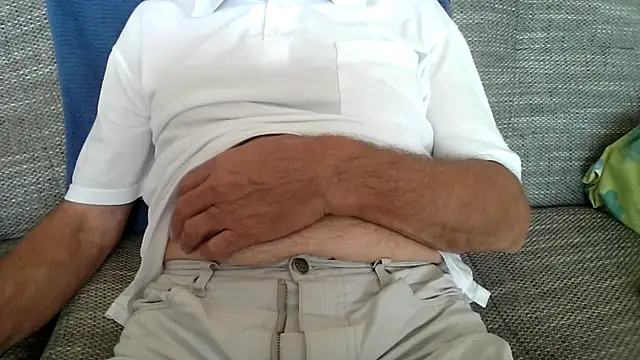 Snapshot of velikifant7 chatting on November 9, 2025, 1:31 pm velikifant7 online show from November 9, 2025, 1:31 pm