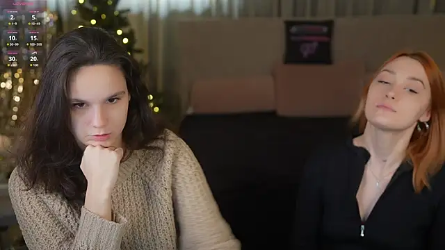 Snapshot of Cleo054 chatting on December 17, 2025, 11:38 am Cleo054 online show from December 17, 2025, 11:38 am