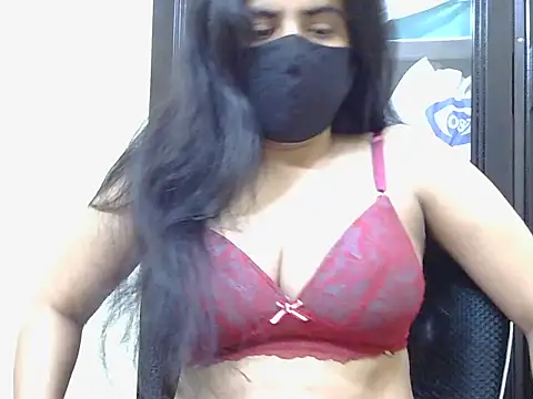 Snapshot of fairy_queen07 chatting on October 7, 2025, 5:32 pm fairy queen07 online show from October 7, 2025, 5:32 pm