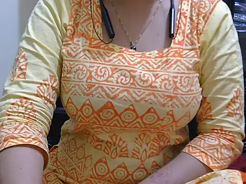 Snapshot of fairy_queen07 chatting on November 21, 2025, 6:28 pm fairy queen07 online show from November 21, 2025, 6:28 pm