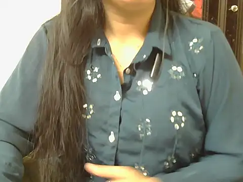 Snapshot of fairy_queen07 chatting on December 1, 2025, 8:19 am fairy queen07 online show from December 1, 2025, 8:19 am