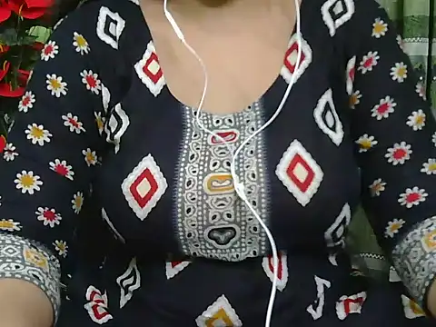 Snapshot of fairy_queen07 chatting on May 21, 2026, 6:59 pm fairy queen07 online show from May 21, 2026, 6:59 pm