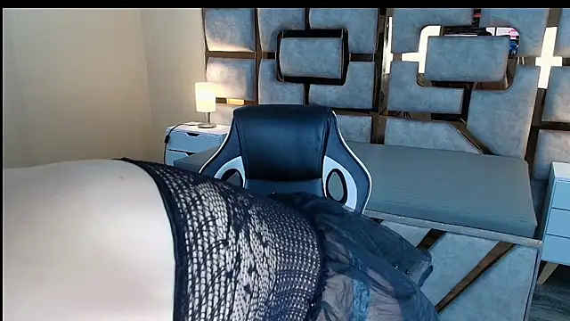 Snapshot of Candy_Velvet chatting on December 14, 2025, 5:02 am Candy Velvet online show from December 14, 2025, 5:02 am