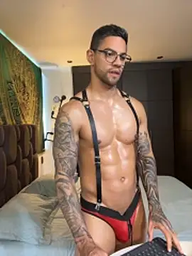 Tomy maylon online show from November 4, 2025, 3:44 pm