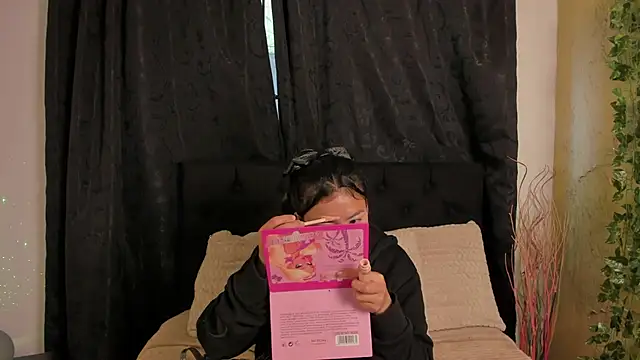 Snapshot of Tiffany_Nm chatting on November 17, 2025, 12:55 pm Tiffany Nm online show from November 17, 2025, 12:55 pm