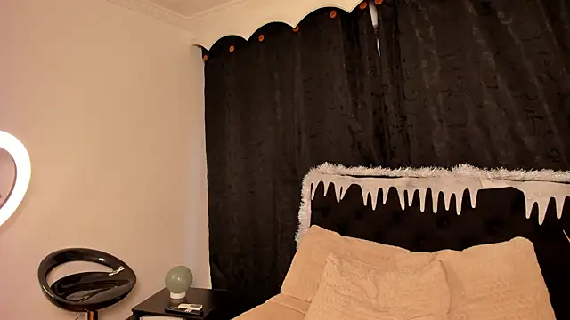 Snapshot of Tiffany_Nm chatting on November 30, 2025, 12:53 pm Tiffany Nm online show from November 30, 2025, 12:53 pm