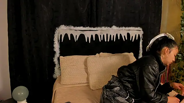 Snapshot of Tiffany_Nm chatting on December 4, 2025, 1:20 pm Tiffany Nm online show from December 4, 2025, 1:20 pm