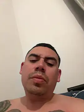 Snapshot of davidxxx099 chatting on April 4, 2026, 6:00 am davidxxx099 online show from April 4, 2026, 6:00 am