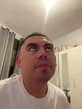 Snapshot of davidxxx099 chatting on April 15, 2026, 10:21 pm davidxxx099 online show from April 15, 2026, 10:21 pm