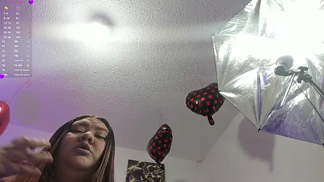 Snapshot of Hanna_wish chatting on November 28, 2025, 1:25 pm Hanna wish online show from November 28, 2025, 1:25 pm