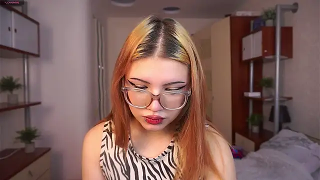 Snapshot of VerniceEngelking chatting on January 7, 2026, 7:33 am VerniceEngelking online show from January 7, 2026, 7:33 am