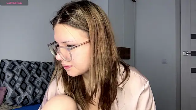 Snapshot of VerniceEngelking chatting on February 25, 2026, 6:12 am VerniceEngelking online show from February 25, 2026, 6:12 am