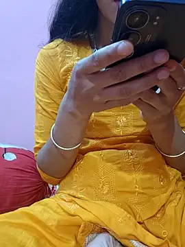 Snapshot of maya-Couple19 chatting on March 5, 2026, 5:09 pm maya-Couple19 online show from March 5, 2026, 5:09 pm
