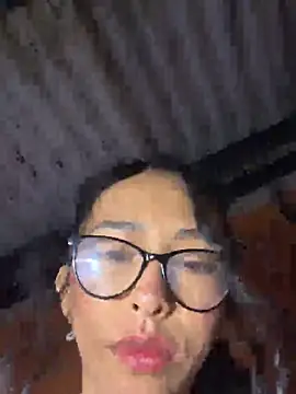 Snapshot of Emma__cumlovee chatting on May 29, 2026, 11:19 am Emma cumlovee online show from May 29, 2026, 11:19 am
