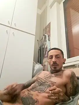 Snapshot of Robe420 chatting on November 19, 2025, 10:32 pm Robe420 online show from November 19, 2025, 10:32 pm