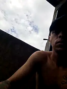 Santi2323xxX online show from February 2, 2026, 4:38 pm