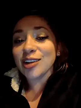 Snapshot of Mariana-94 chatting on March 10, 2026, 11:43 pm Mariana-94 online show from March 10, 2026, 11:43 pm