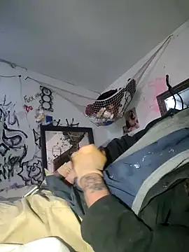 Snapshot of bearded_cross chatting on December 5, 2025, 9:00 pm bearded cross online show from December 5, 2025, 9:00 pm