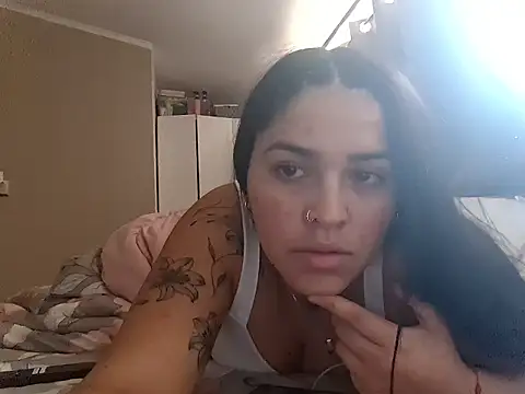 Snapshot of Denisutra777 chatting on April 1, 2026, 3:20 pm Denisutra777 online show from April 1, 2026, 3:20 pm