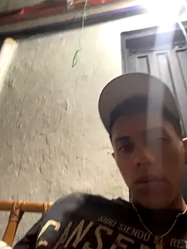 Snapshot of MielAndLeo chatting on October 26, 2025, 1:33 am MielAndLeo online show from October 26, 2025, 1:33 am