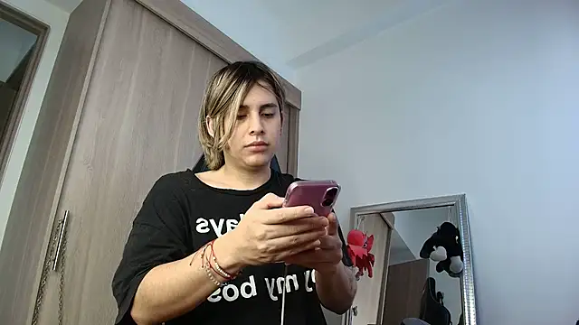 Snapshot of brunothompson3 chatting on September 15, 2025, 10:32 pm brunothompson3 online show from September 15, 2025, 10:32 pm