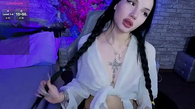 AkiraAsai online show from October 31, 2025, 8:32 pm