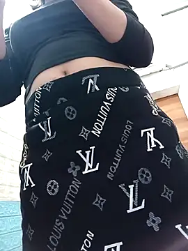 Snapshot of Thaohoa_love chatting on November 16, 2025, 8:36 pm Thaohoa love online show from November 16, 2025, 8:36 pm