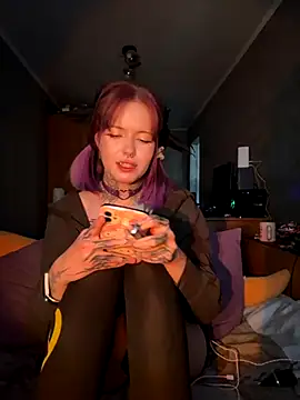 n1ghtcloud online show from October 14, 2025, 10:49 am