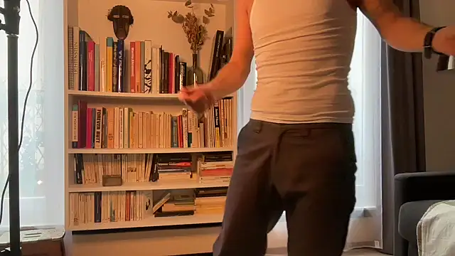 Milkywaymen online show from November 6, 2025, 2:18 pm