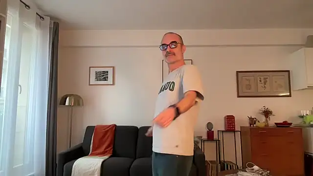 Milkywaymen online show from February 1, 2026, 12:26 pm