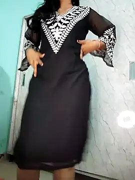 Snapshot of Nisha_cam12 chatting on October 2, 2025, 7:54 pm Nisha cam12 online show from October 2, 2025, 7:54 pm