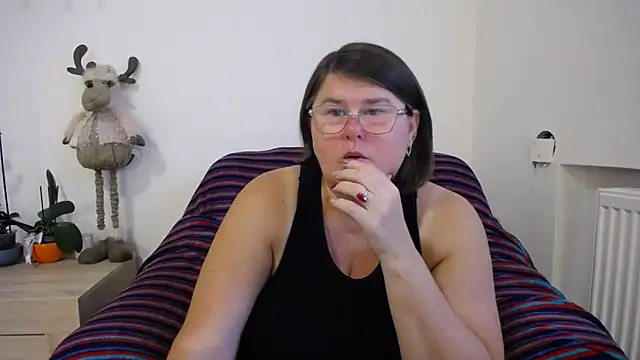 Snapshot of icyheart888 chatting on October 9, 2025, 8:34 am icyheart888 online show from October 9, 2025, 8:34 am