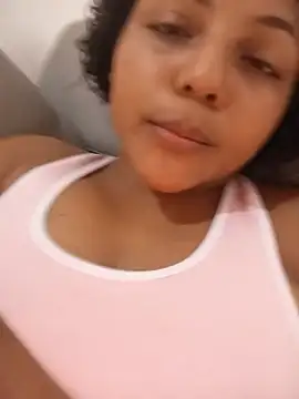 Snapshot of veronica_em1 chatting on June 26, 2026, 5:28 pm veronica em1 online show from June 26, 2026, 5:28 pm