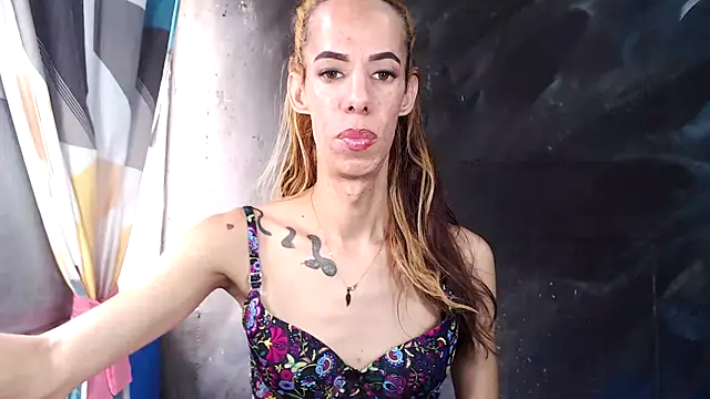 Queenmaria23cm online show from October 6, 2025, 5:43 pm