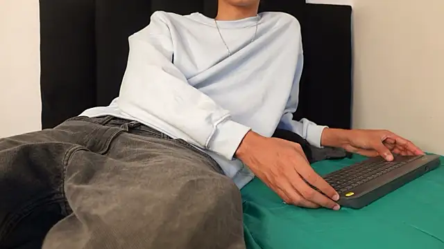 alexmark  online show from February 13, 2026, 1:18 pm