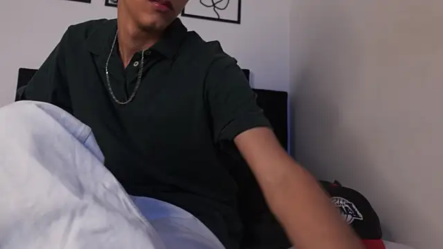 alexmark  online show from February 25, 2026, 1:21 pm