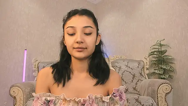 Rei ramiki online show from October 11, 2025, 5:39 am