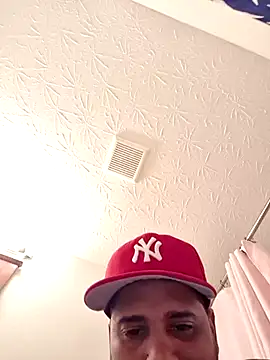 Snapshot of Danypeluche chatting on November 9, 2025, 3:43 pm Danypeluche online show from November 9, 2025, 3:43 pm